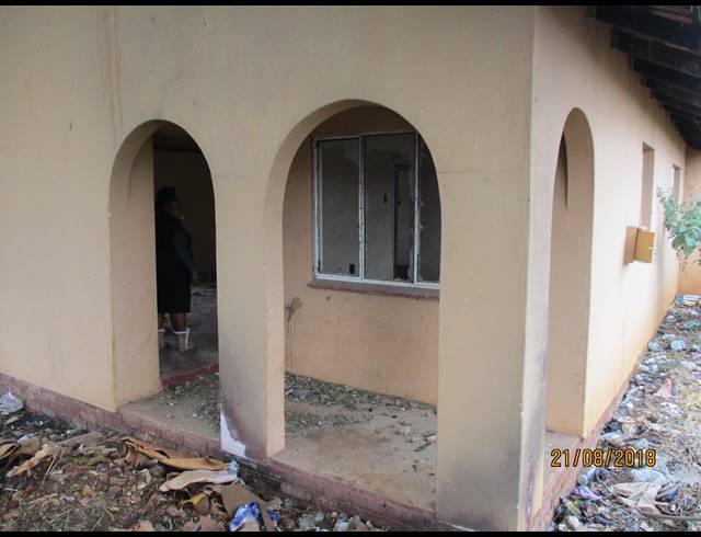 4 BEDROOM FREESTANDING FOR SALE IN MPOPHOMENI